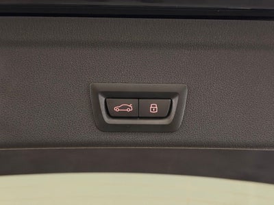 2025 BMW X6 xDrive40i