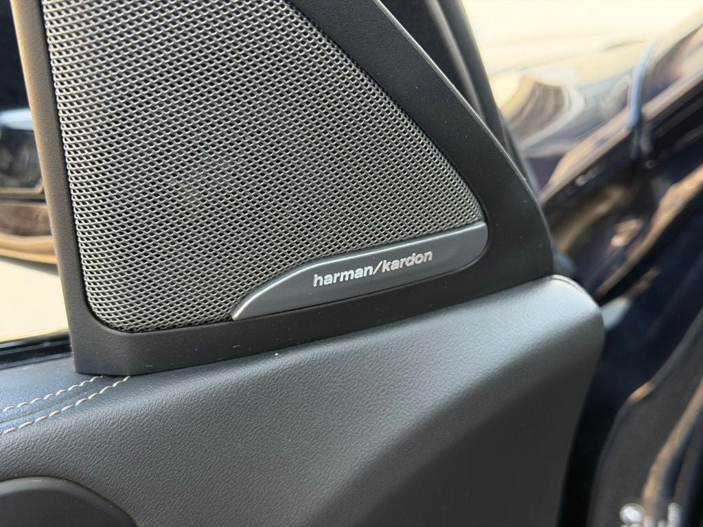 2025 BMW X6 xDrive40i