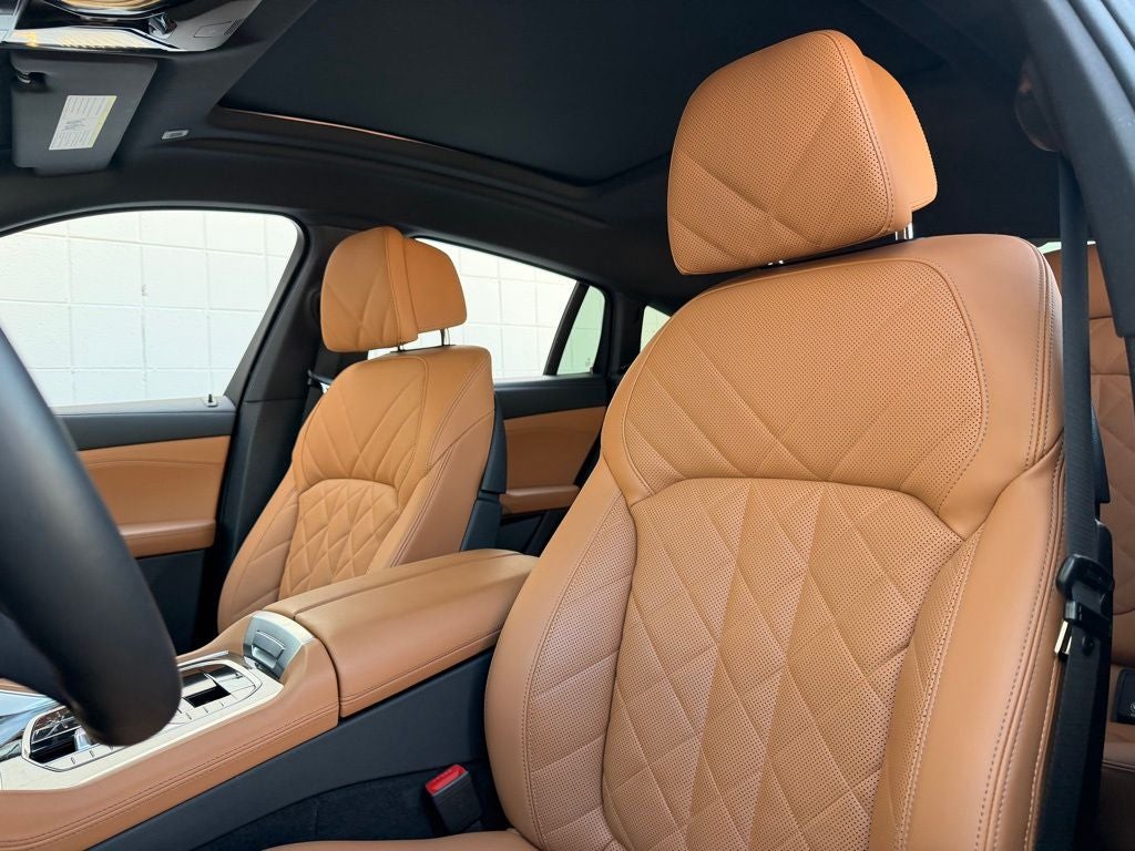 2025 BMW X6 xDrive40i