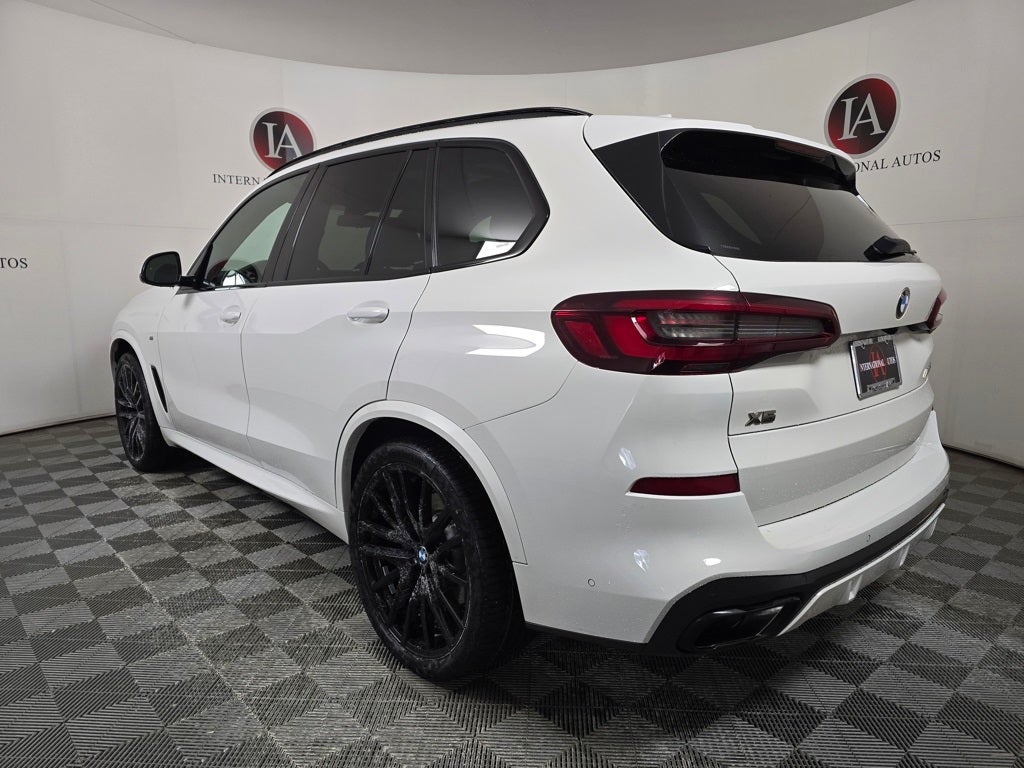 2021 BMW X5 M50i
