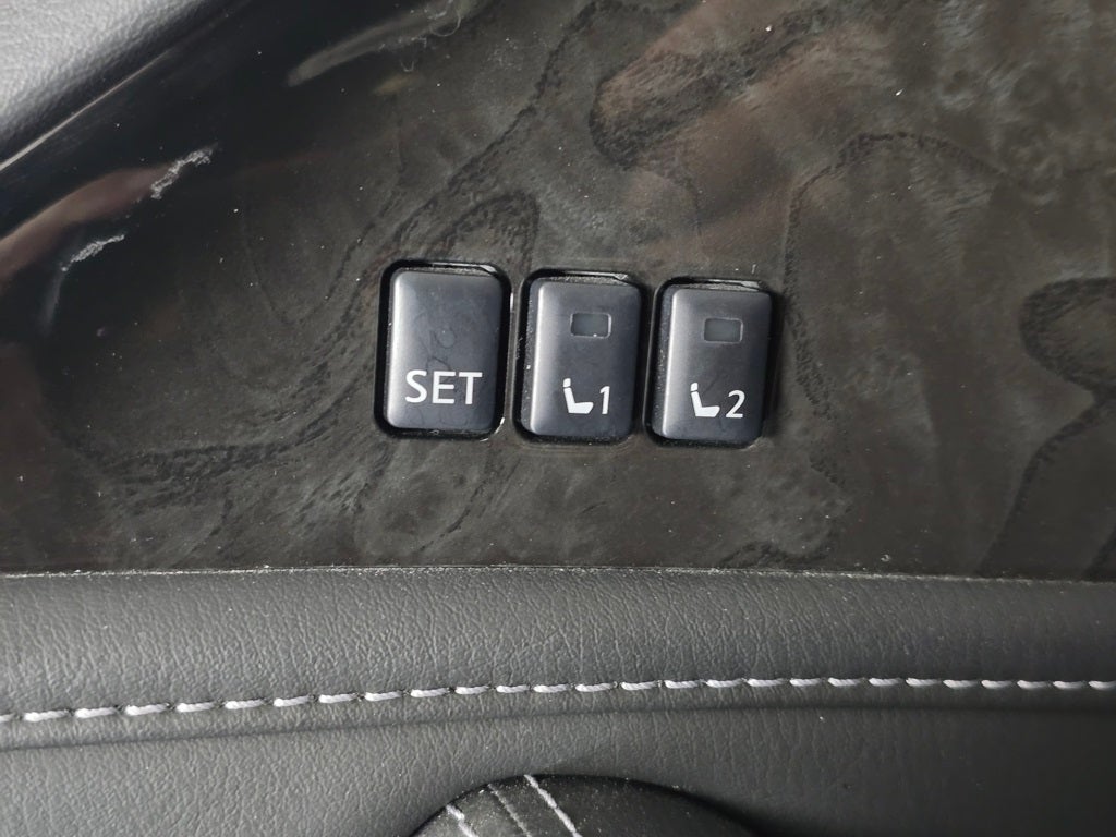 2022 INFINITI QX80 Sensory