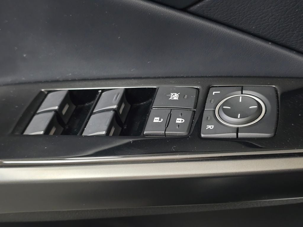 2021 Lexus IS 300 9506E