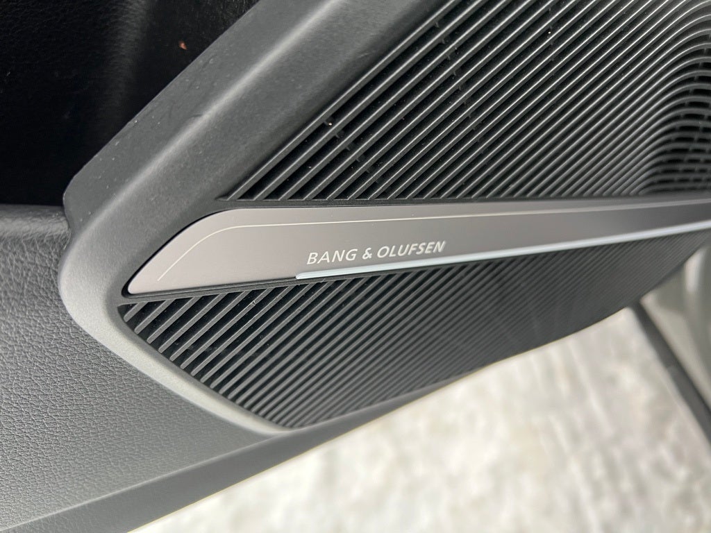 2025 Audi Q5 Sportback 45 S line Prestige quattro