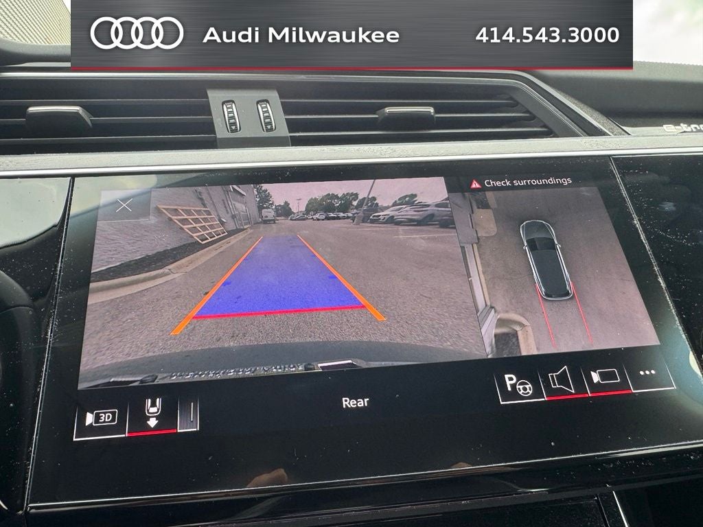 2024 Audi Q8 e-tron Prestige quattro