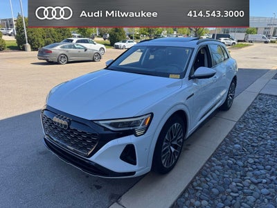 2024 Audi Q8 e-tron Prestige quattro