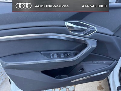 2024 Audi Q8 e-tron Prestige quattro