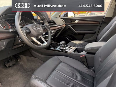 2024 Audi Q5 40 Premium quattro