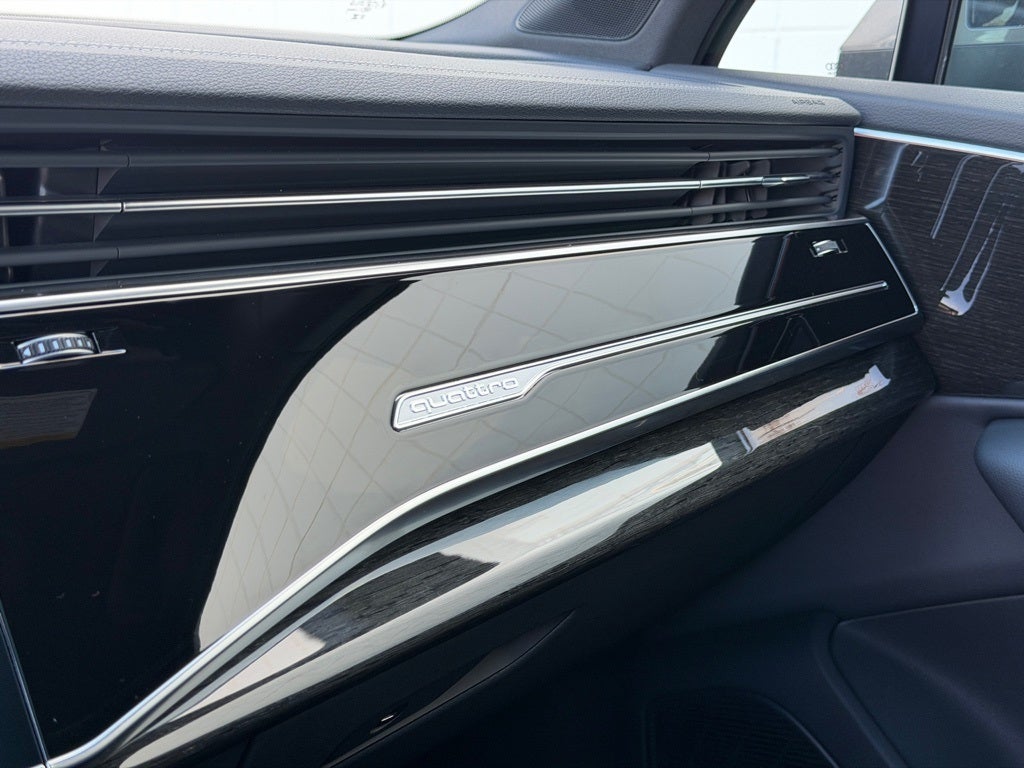 2025 Audi Q7 45 Premium quattro