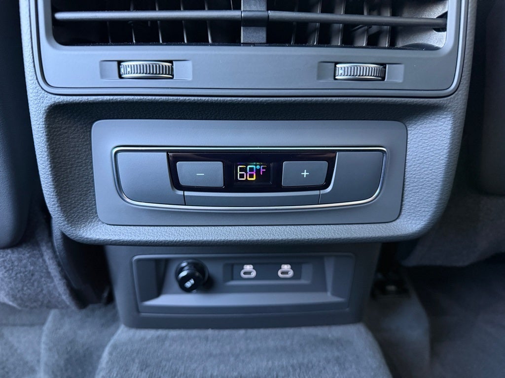 2025 Audi Q7 45 Premium quattro