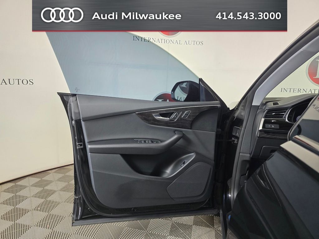 2023 Audi Q8 55 Premium quattro