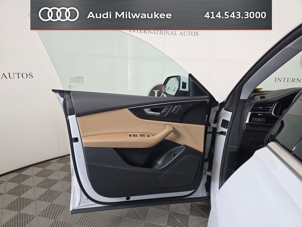 2023 Audi Q8 55 Premium quattro