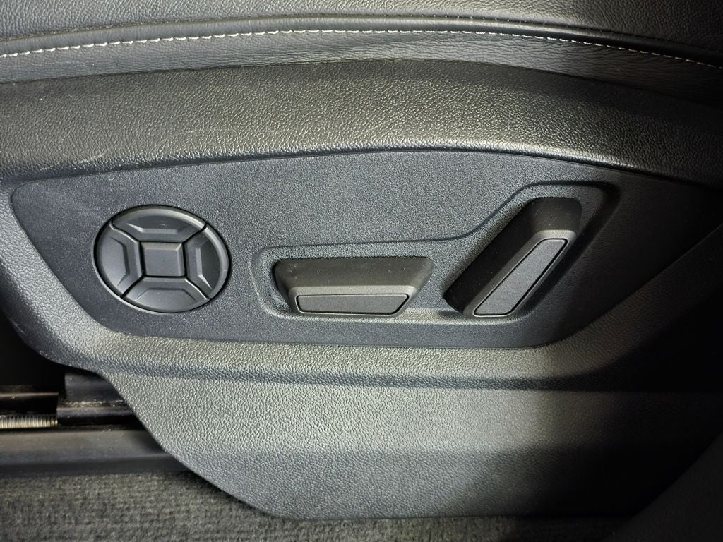 2023 Audi Q8 55 Premium Plus quattro