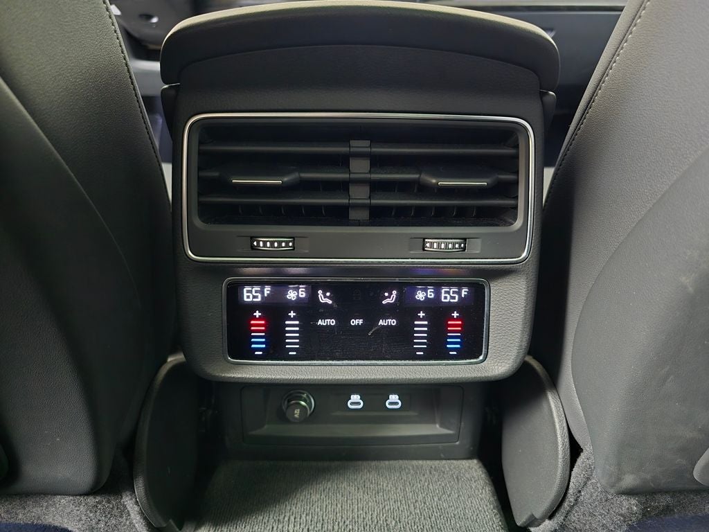 2023 Audi Q8 55 Premium Plus quattro