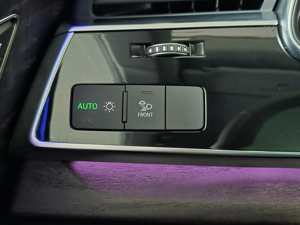 2023 Audi Q8 55 Premium Plus quattro