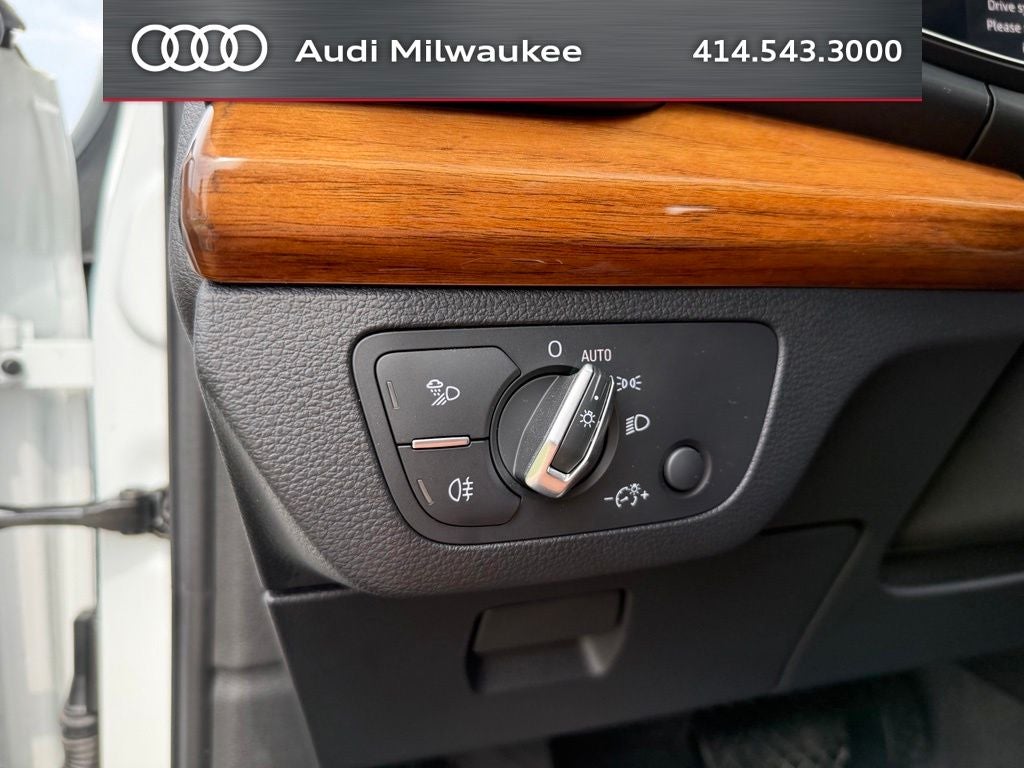2023 Audi Q5 45 S line Premium quattro