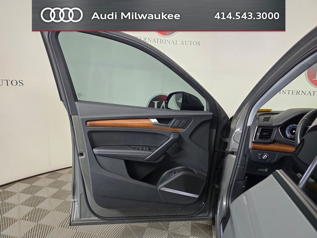 2023 Audi Q5 45 S line Premium quattro