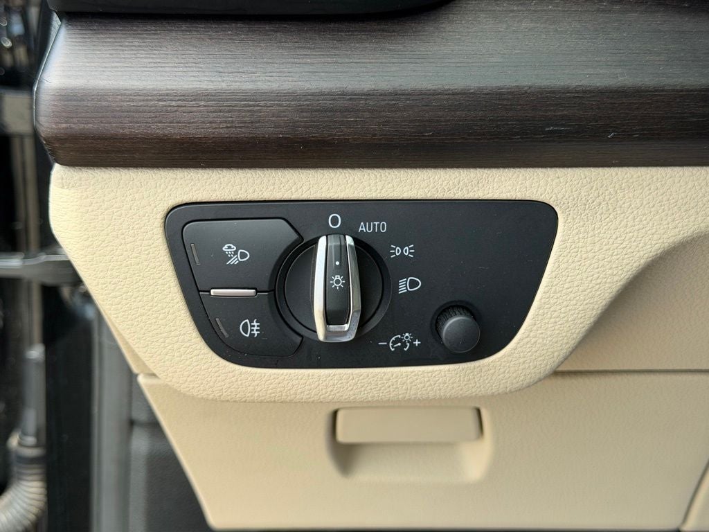 2023 Audi Q5 45 S line Premium quattro