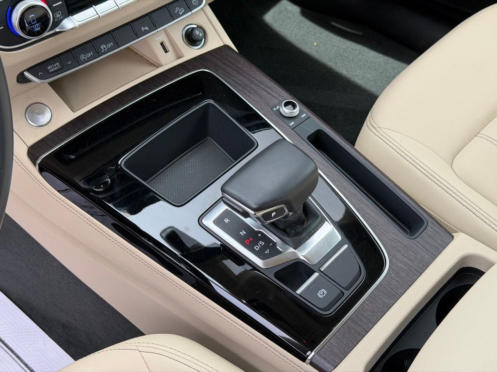 2023 Audi Q5 45 S line Premium quattro