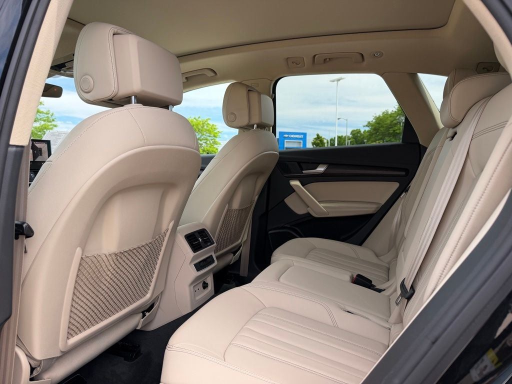 2023 Audi Q5 45 S line Premium quattro