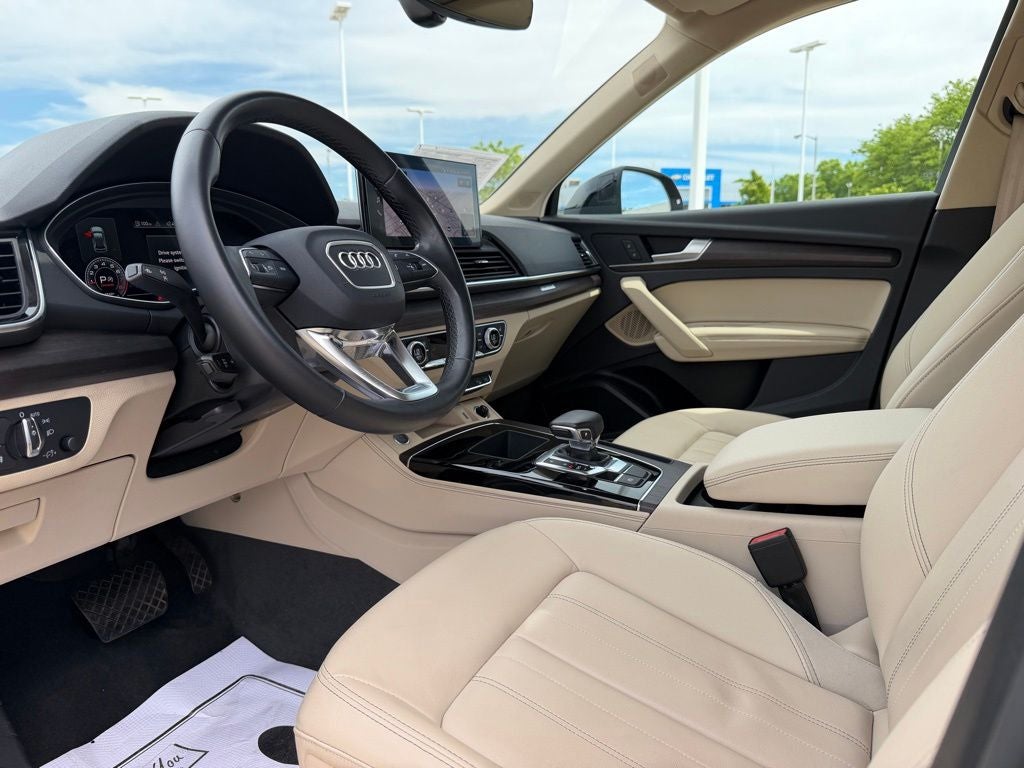 2023 Audi Q5 45 S line Premium quattro