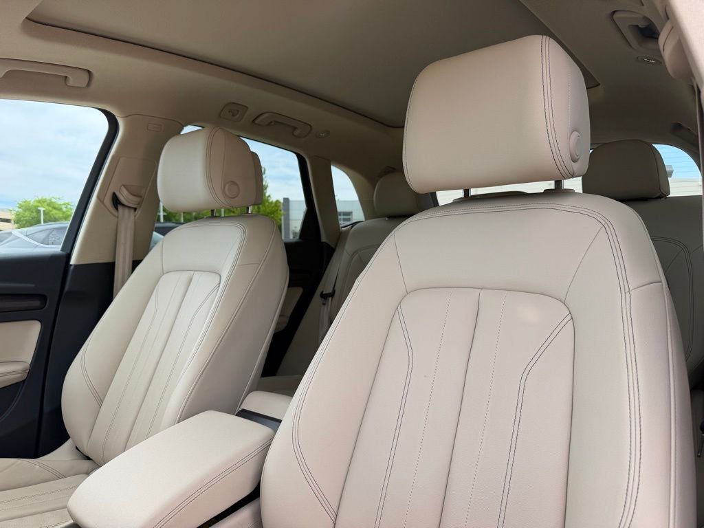 2023 Audi Q5 45 S line Premium quattro