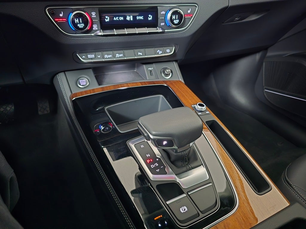 2023 Audi Q5 45 S line Premium Plus quattro