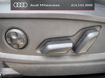 2023 Audi Q5 45 S line Premium quattro