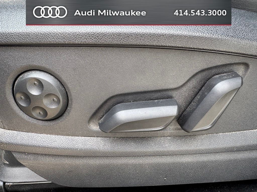 2023 Audi Q5 45 S line Premium quattro