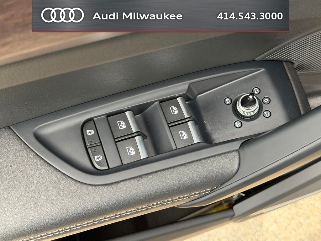2023 Audi Q5 45 S line Premium quattro