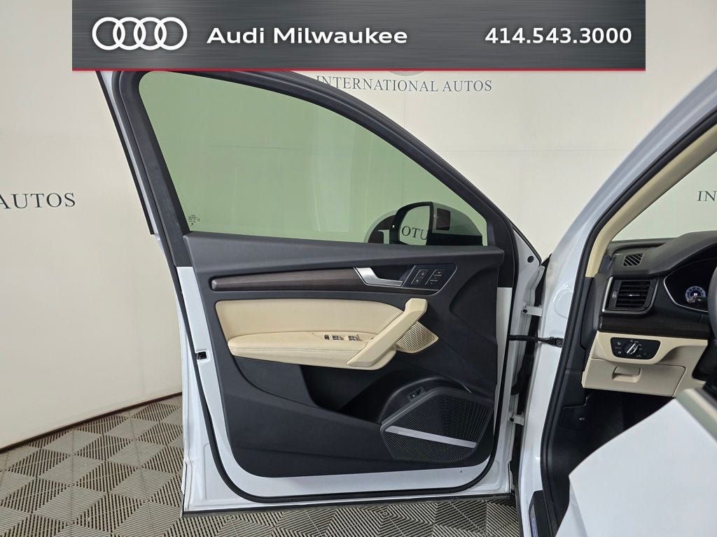 2023 Audi Q5 45 S line Premium quattro