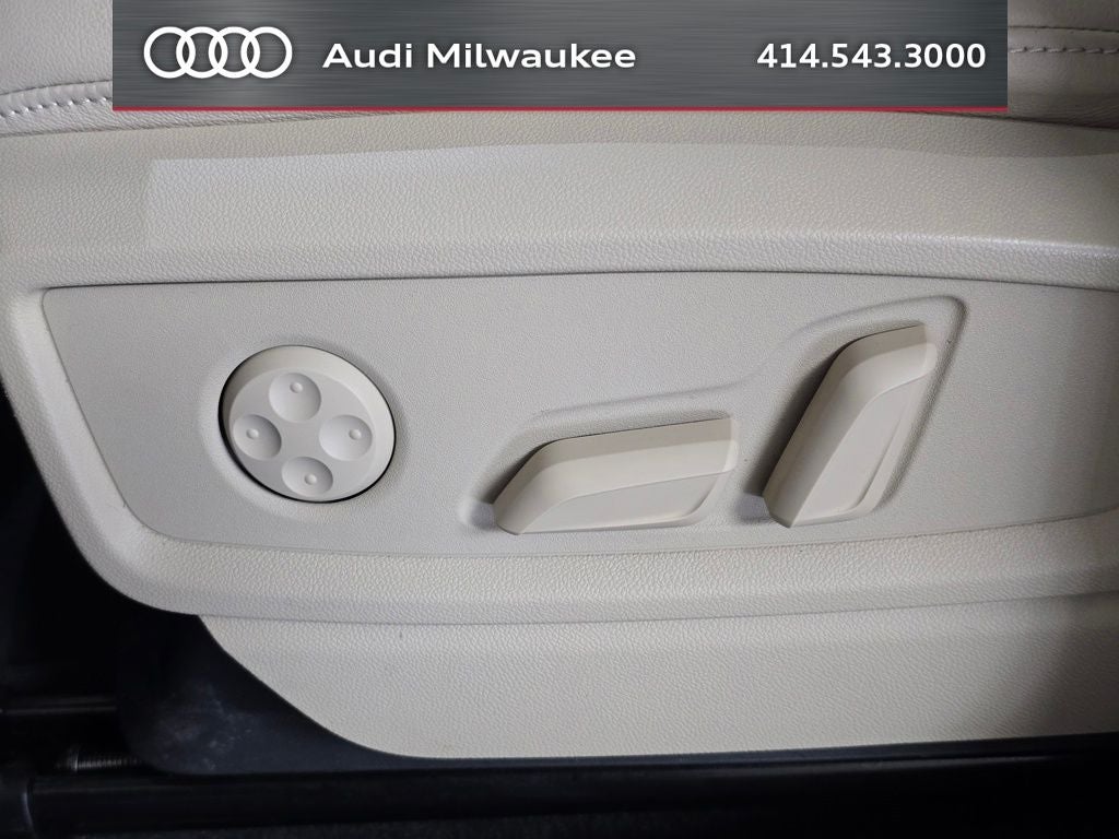 2023 Audi Q5 45 S line Premium quattro