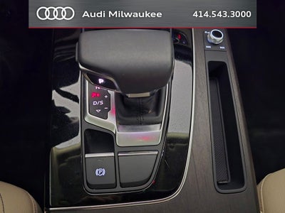 2023 Audi Q5 45 S line Premium quattro