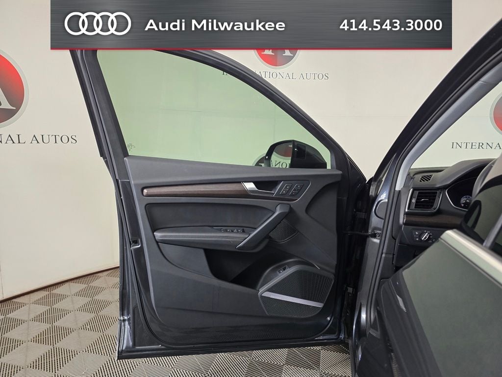 2023 Audi Q5 45 S line Premium quattro