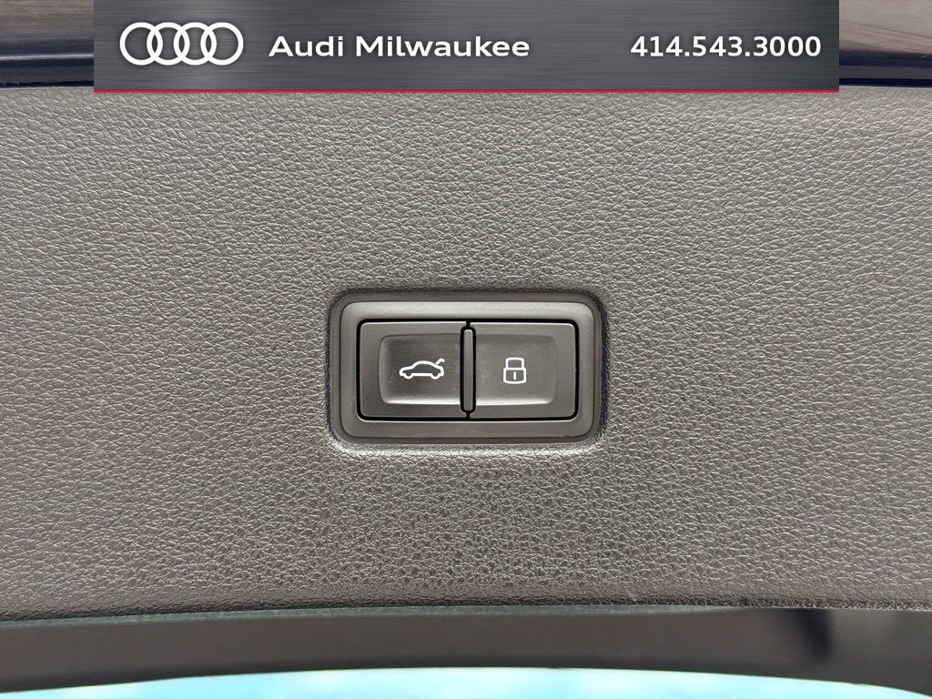 2023 Audi Q8 55 Premium Plus quattro