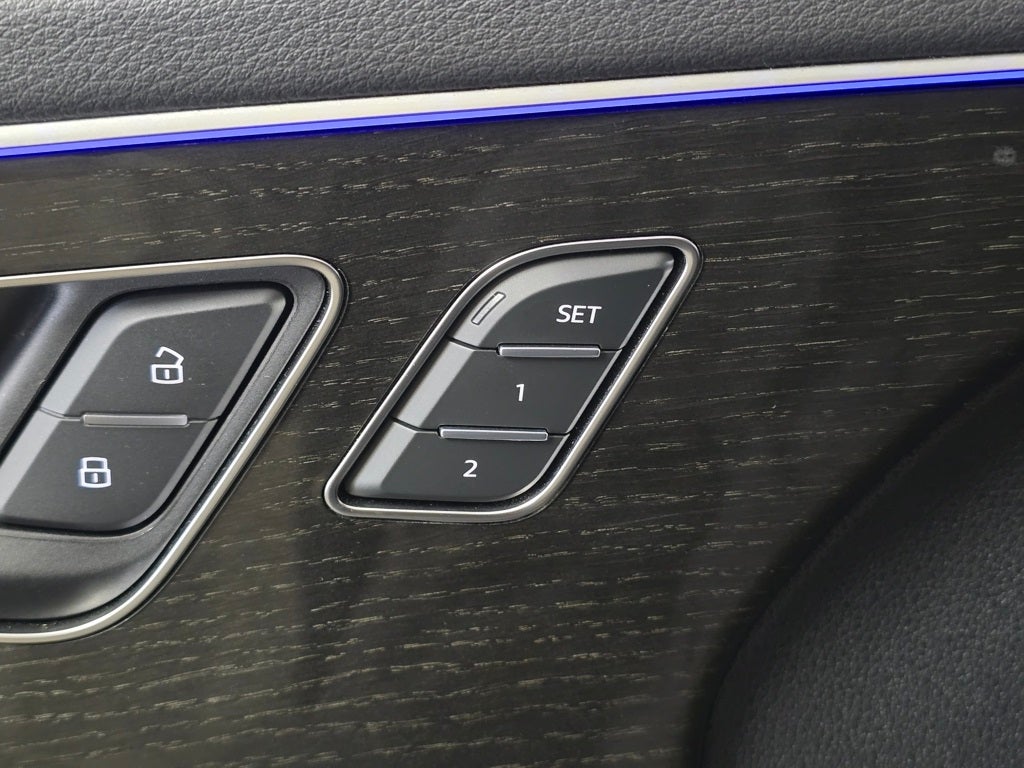 2023 Audi Q8 55 Premium Plus quattro