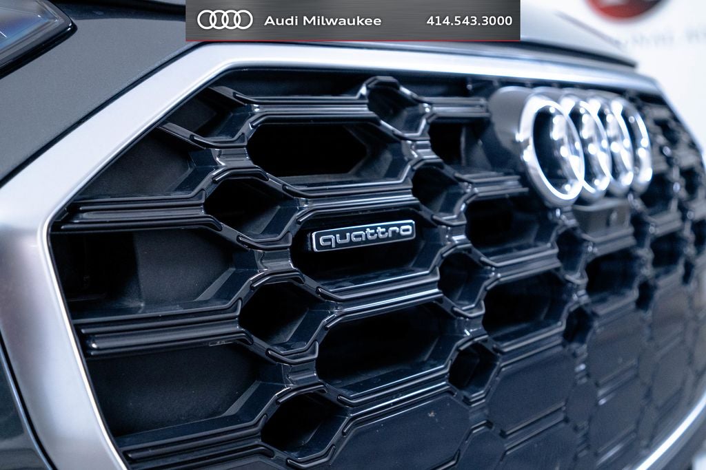 2023 Audi Q5 45 S line Prestige quattro