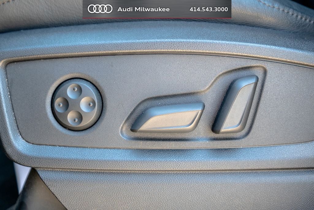 2023 Audi Q5 45 S line Prestige quattro