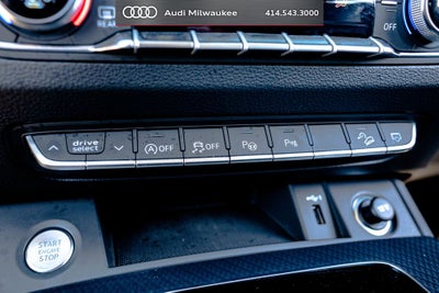 2023 Audi Q5 45 S line Prestige quattro