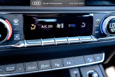 2023 Audi Q5 45 S line Prestige quattro