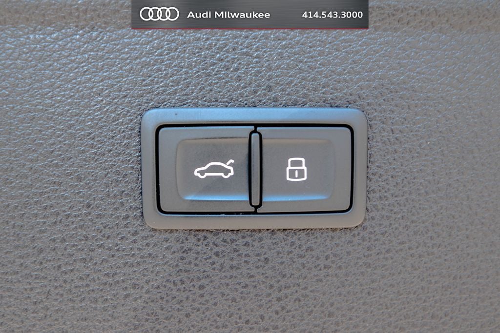 2023 Audi Q5 45 S line Prestige quattro