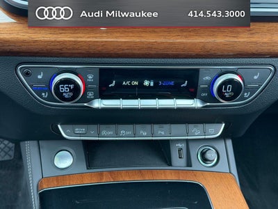 2023 Audi Q5 45 S line Prestige quattro