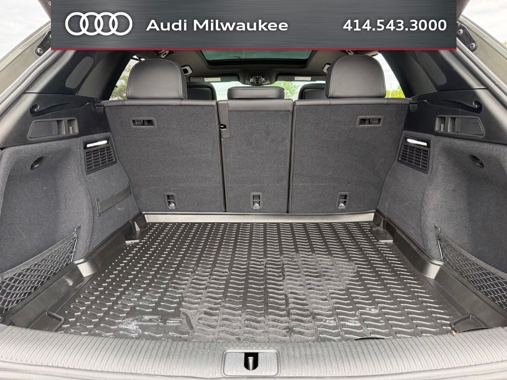 2023 Audi Q5 45 S line Prestige quattro