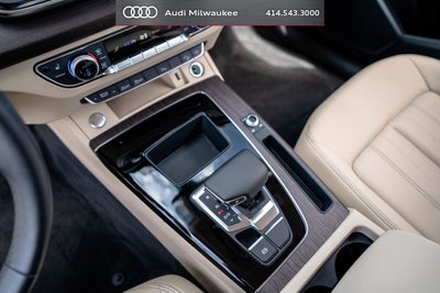 2023 Audi Q5 45 S line Premium quattro