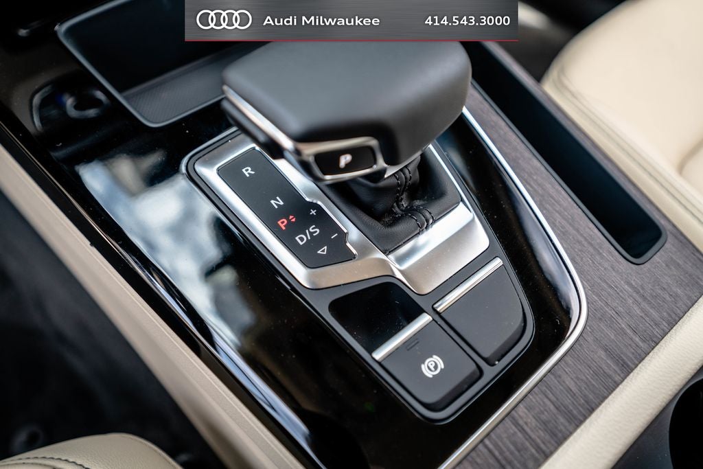 2023 Audi Q5 45 S line Premium quattro