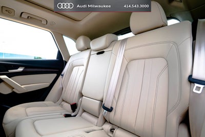 2023 Audi Q5 45 S line Premium quattro