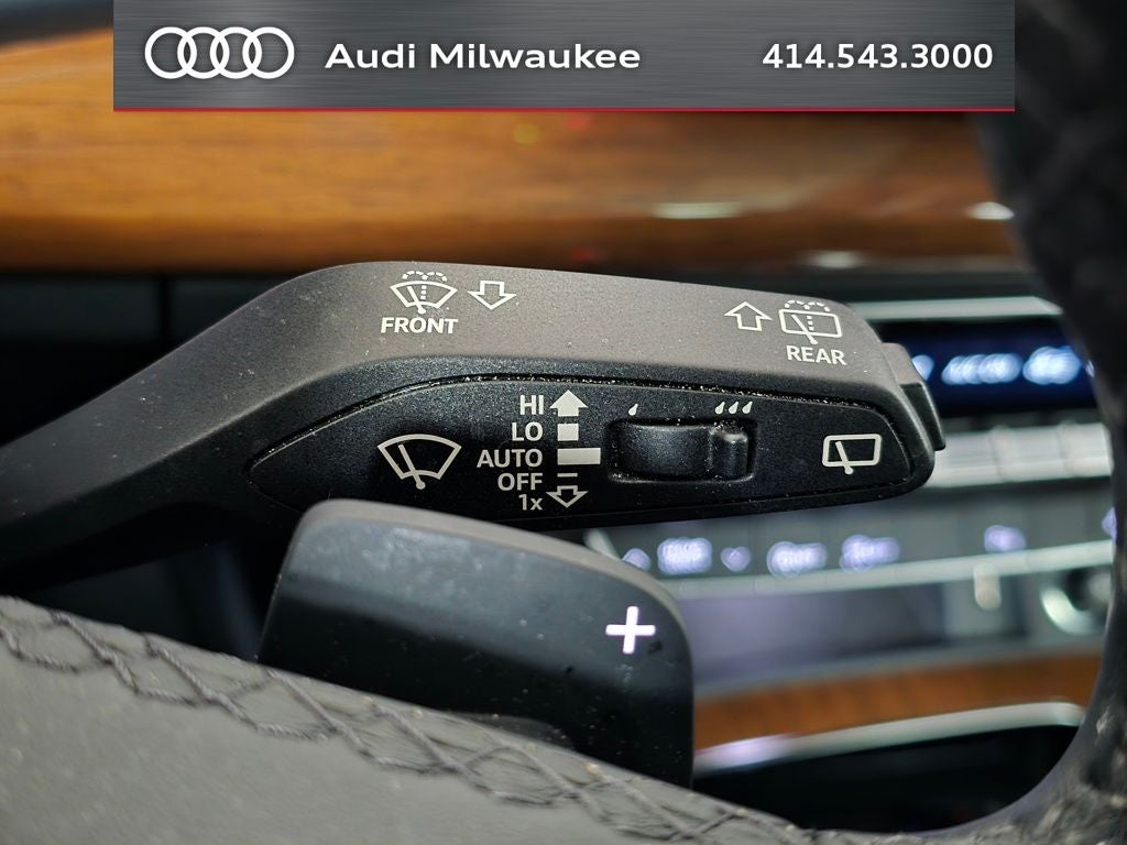 2023 Audi Q5 45 S line Premium quattro
