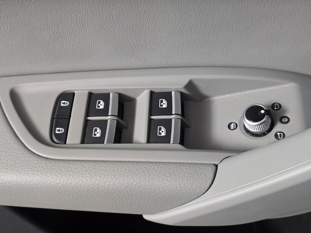 2022 Audi Q5 45 S line Premium quattro