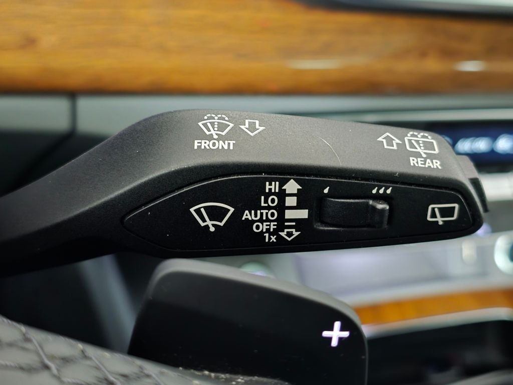 2022 Audi Q5 45 S line Premium quattro