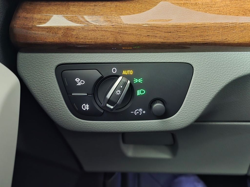 2022 Audi Q5 45 S line Premium quattro