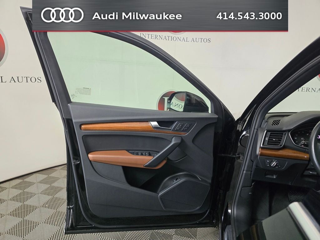 2023 Audi Q5 45 S line Premium quattro